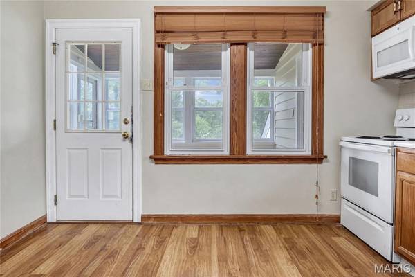 12320 Eckelmann, St Louis, MO 63131