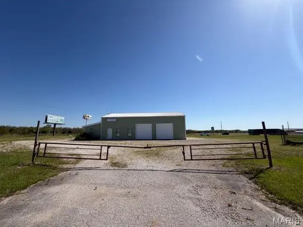 352 Booneslick RD, New Florence, MO 63363