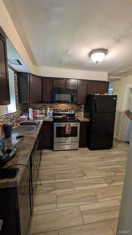 4820 Potomac Anex, St Louis, MO 63116