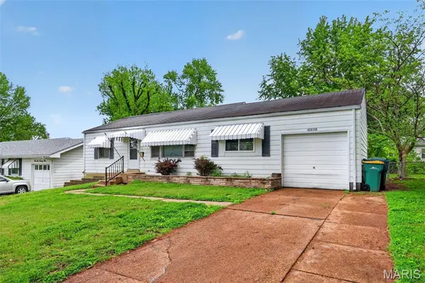 10220 Tappan DR, St Louis, MO 63137