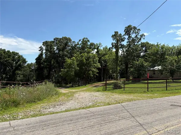 23195 Highway B, Raymondville, MO 65555