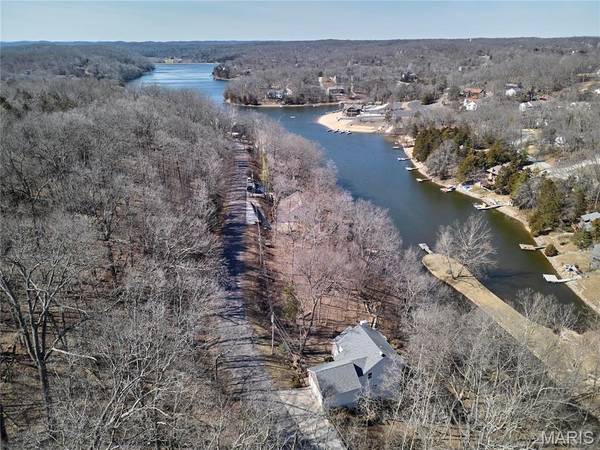 1349 S Lake Sherwood DR, Marthasville, MO 63357