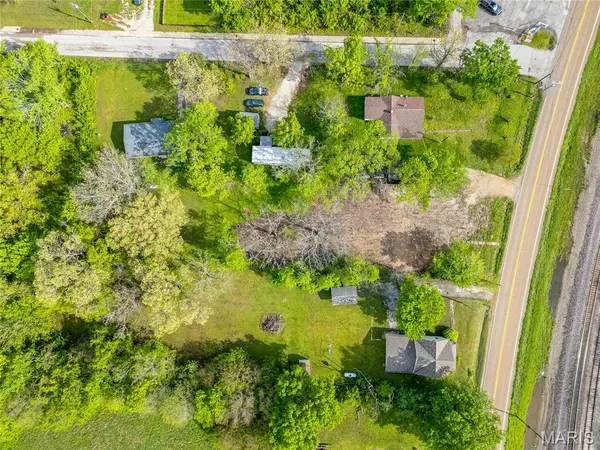 302 S Commercial ST, Crocker, MO 65452