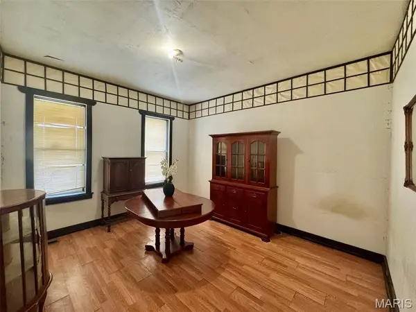 608 Adams, Quincy, IL 62301