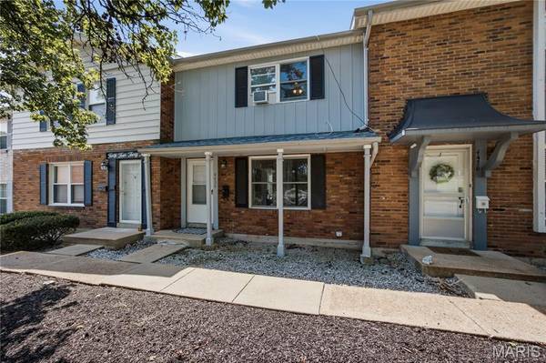 4434 Pegasus DR, Oakville, MO 63129