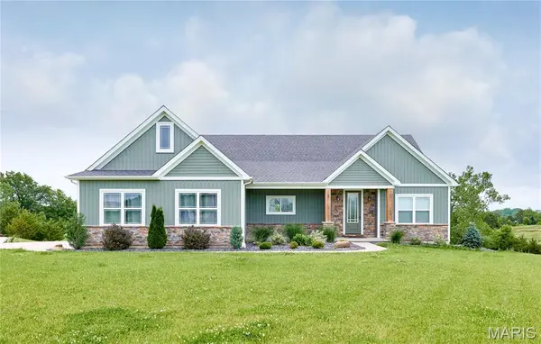 106 Charlie RD, Troy, MO 63379