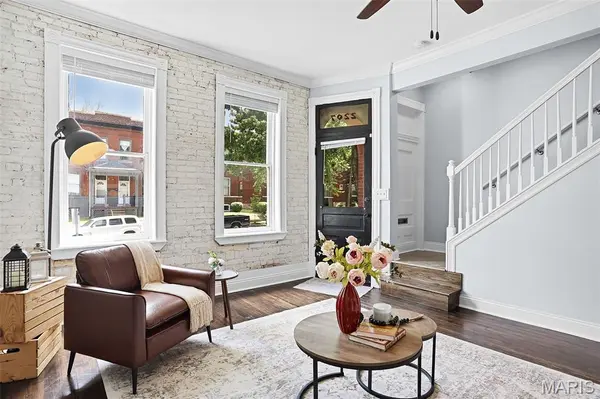 2207 Indiana AVE, St Louis, MO 63104