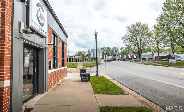 100 N Jefferson ST, St James, MO 65559