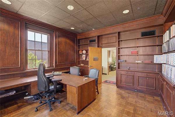 301 Broadway ST #2A, Cape Girardeau, MO 63701