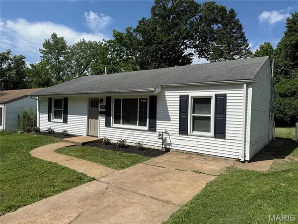 9857 Dennis DR, Unincorporated, MO 63136