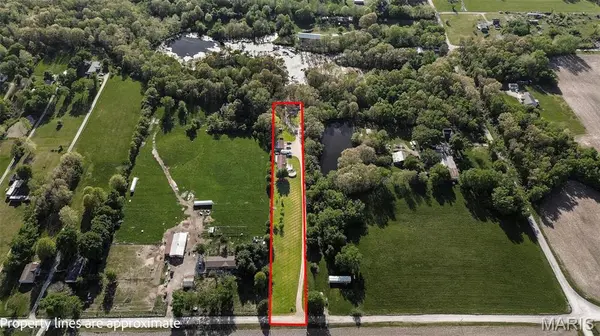 343 Prairie LN, Alton, IL 62002