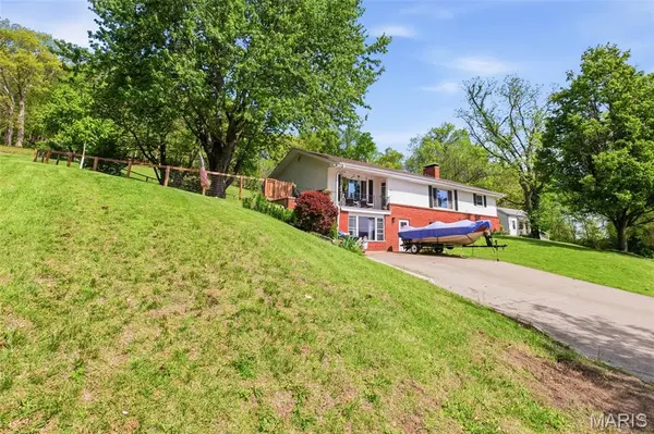409 Luke ST, Clarksville, MO 63336