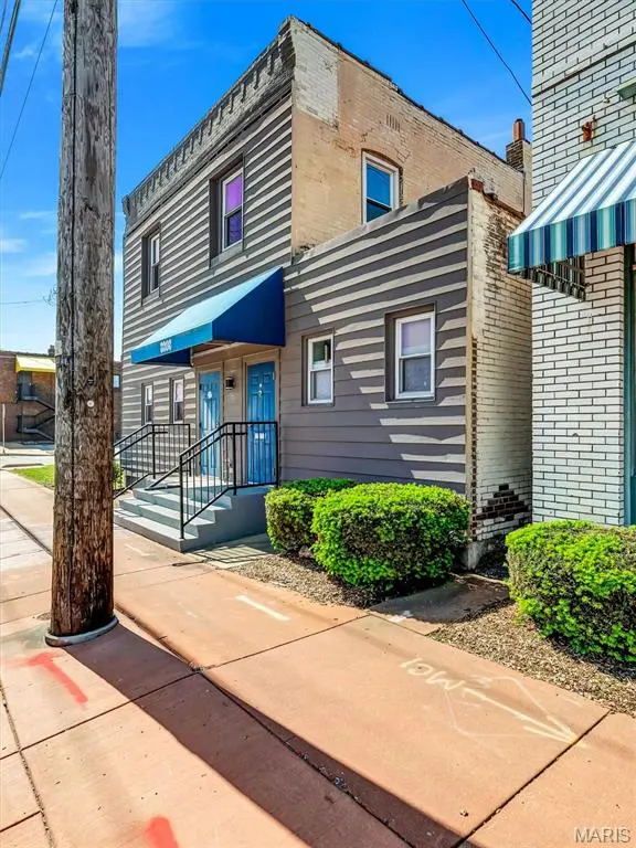 8808 Saint Charles Rock Road RD, St Louis, MO 63114