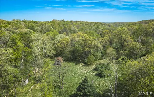 17816 Powerline RD, Grafton, IL 62037