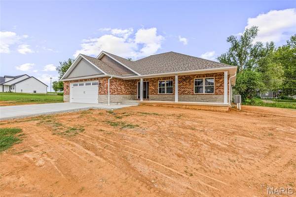 1133 Bell Mountain DR, Farmington, MO 63640