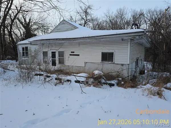 37 Griffith DR, Carbondale, IL 62903