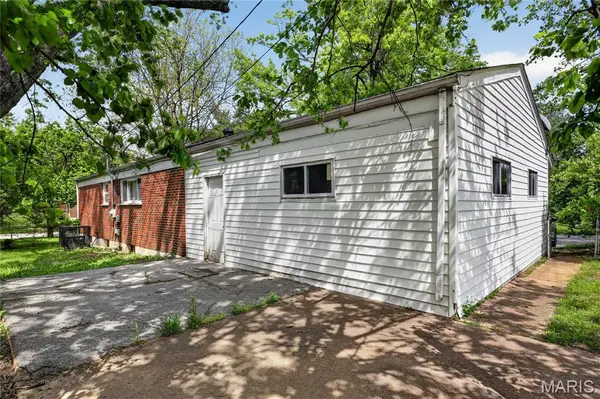 10535 Trask DR, St Louis, MO 63136