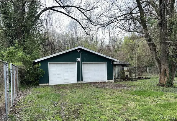462 N 83rd ST, East St Louis, IL 62203
