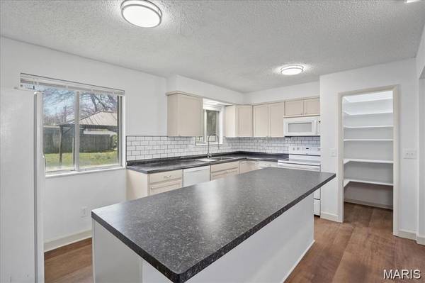 807 Estate DR, O'fallon, IL 62269