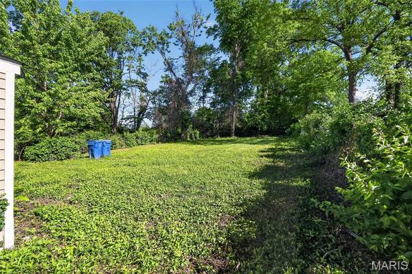 9229 Arline AVE, St Louis, MO 63114