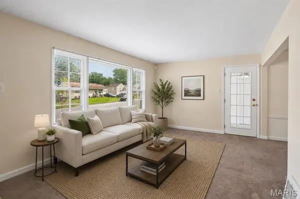 10200 Coburg Lands DR, Bellefontaine Nghbrs, MO 63137