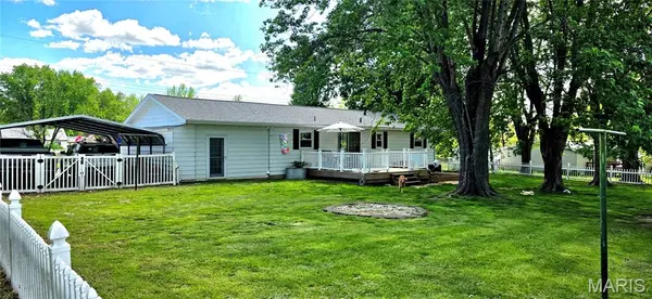 907 Booster ST, Evansville, IL 62242