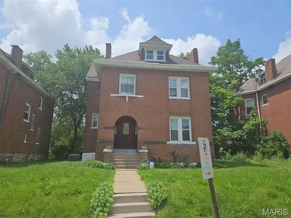 4918 Highland AVE, St Louis, MO 63113