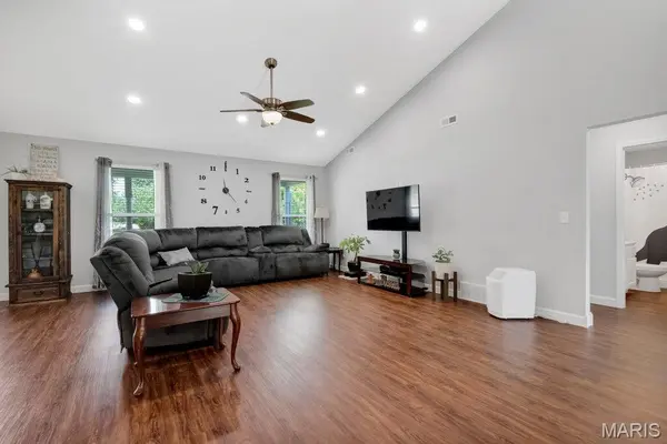 207 E Foreman ST, Jonesburg, MO 63351