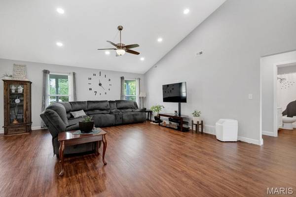 207 E Foreman ST, Jonesburg, MO 63351