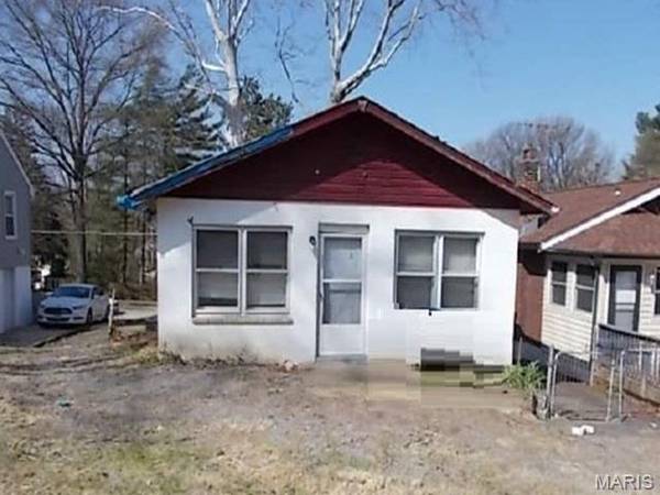 102 S Hartnett AVE, St Louis, MO 63135
