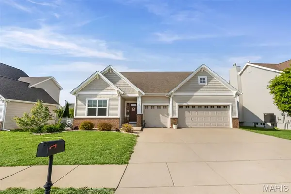 2648 Cheyenne Wells DR, Belleville, IL 62221