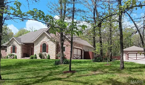 24473 REMINGTON LN, Lebanon, MO 65536