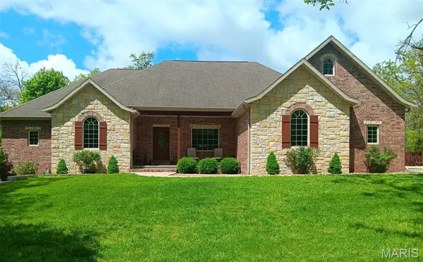 24473 REMINGTON LN, Lebanon, MO 65536