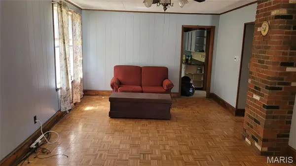 78 Frank Lane, Hillsboro, IL 62049
