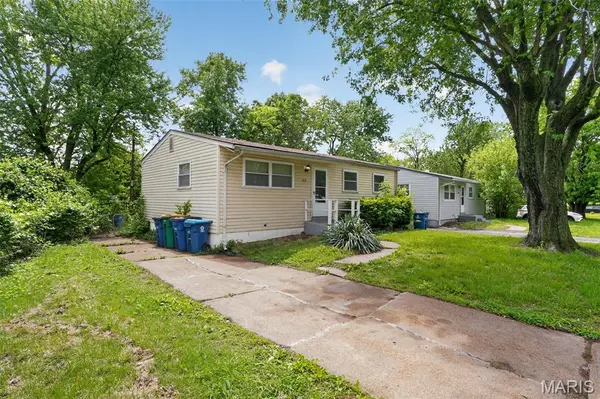 1112 Rhea AVE, St Louis, MO 63138