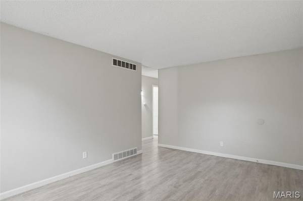 1112 Rhea AVE, St Louis, MO 63138