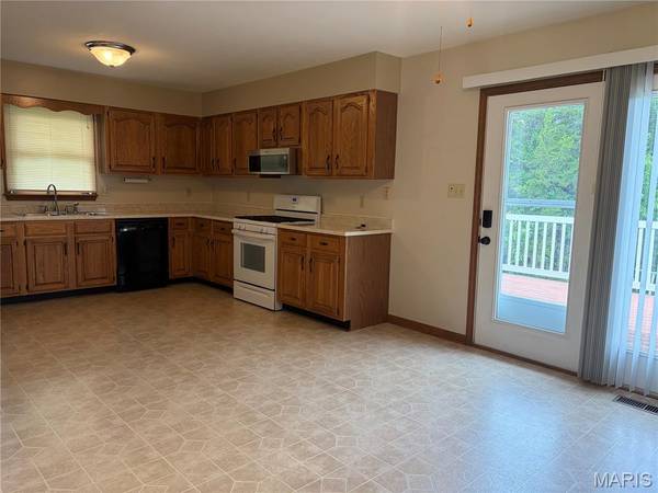 4529 Highway 50, Leslie, MO 63056