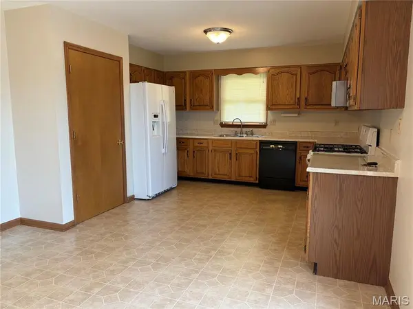 4529 Highway 50, Leslie, MO 63056