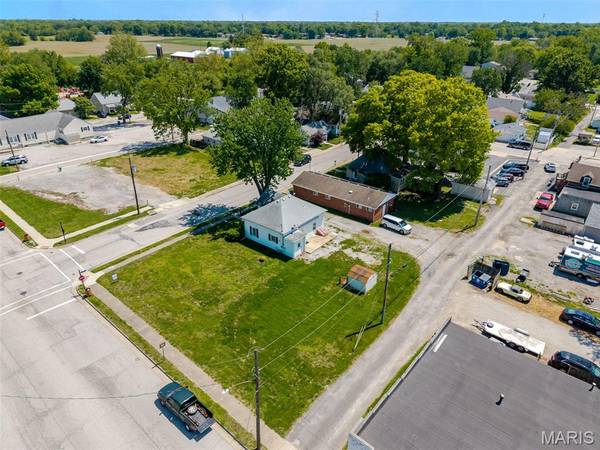105 S Donk AVE, Maryville, IL 62062