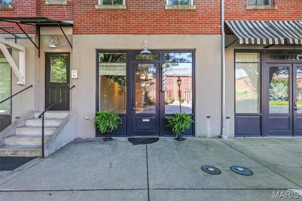 3245 Domain ST, St Charles, MO 63301