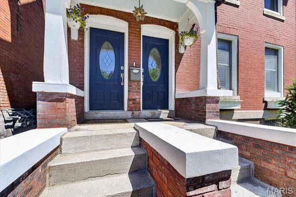 4161 Flad AVE, St Louis, MO 63110