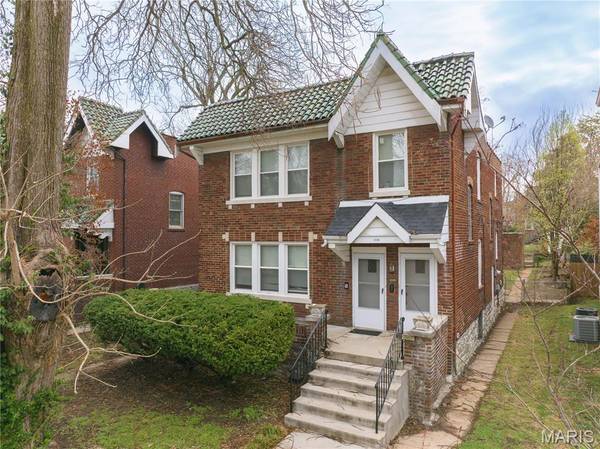1026 Claytonia TER, Richmond Heights, MO 63117