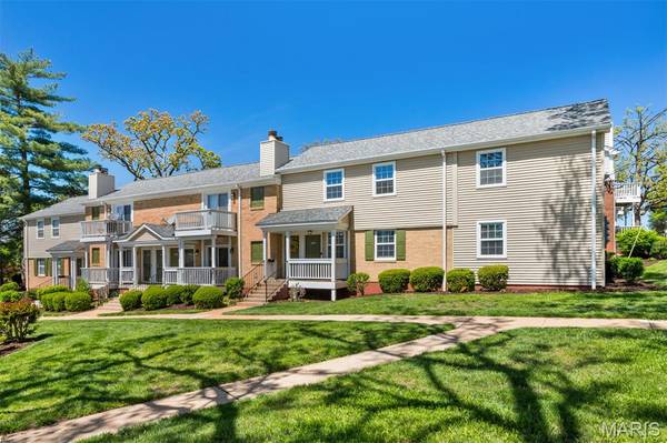 9003 Cardinal TER, Brentwood, MO 63144