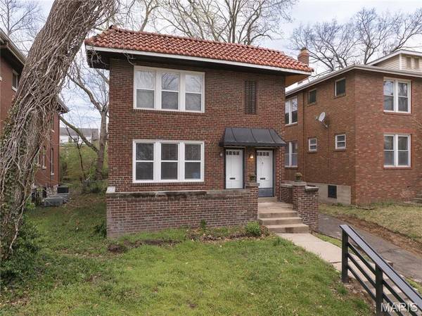 1173 Moorlands DR, Richmond Heights, MO 63117