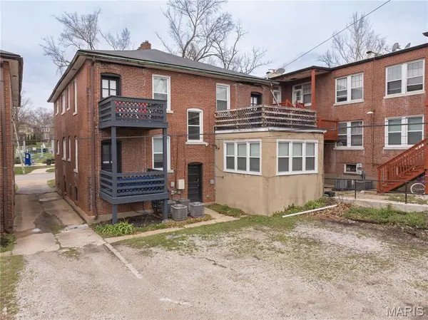 1274 Hawthorne PL, Richmond Heights, MO 63117