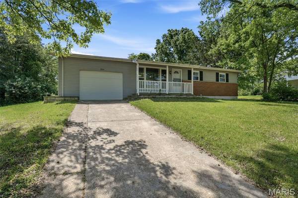 3026 Nettie DR, Unincorporated, MO 63129