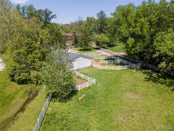 1004 Weidman RD, Chesterfield, MO 63017