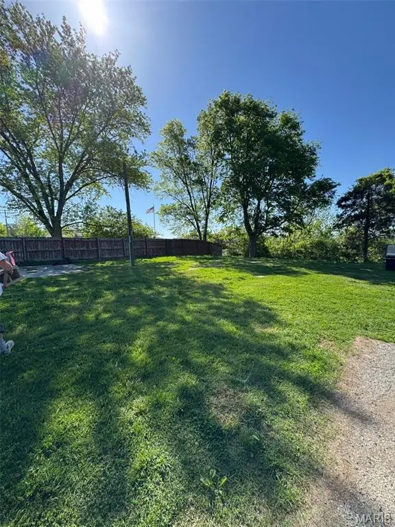 1702 Willow DR, Pevely, MO 63070