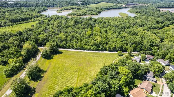 6564 Suson Woods DR, St Louis, MO 63128