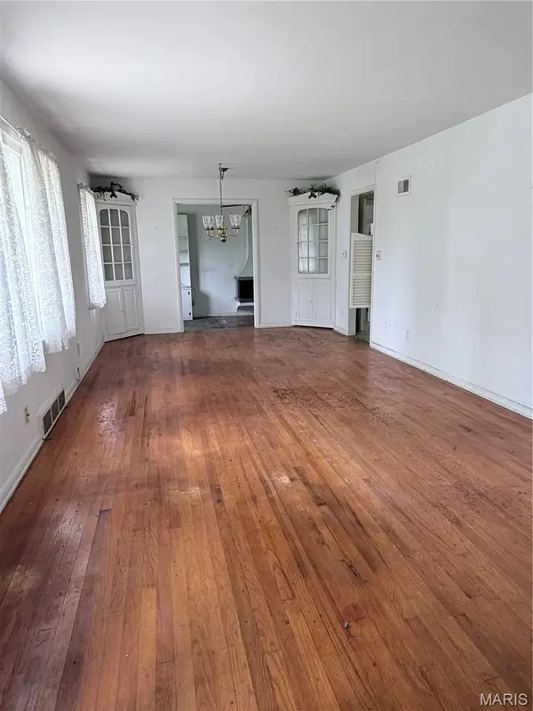 6 Elm Tree Terrace TER, Mexico, MO 65265